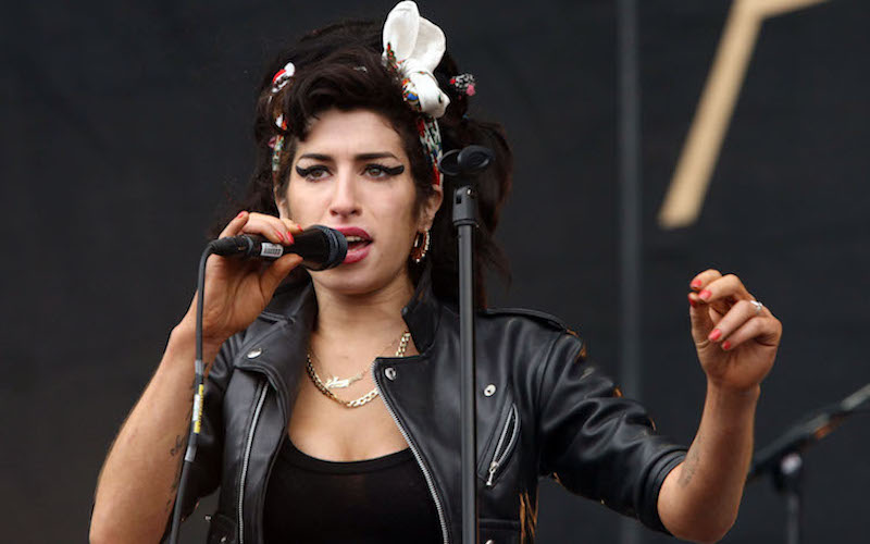 Amy Winehouse, “Back to Black” compie 10 anni: perché ascoltarlo oggi