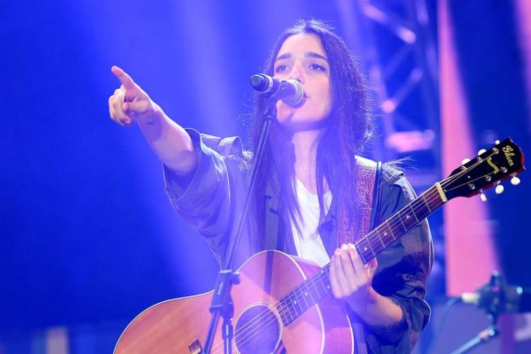 Levante tutto ciò che dovete sapere sulla cantautrice e giudice di X Factor Levante tutto ciò che dovete sapere sulla cantautrice e giudice di X Factor