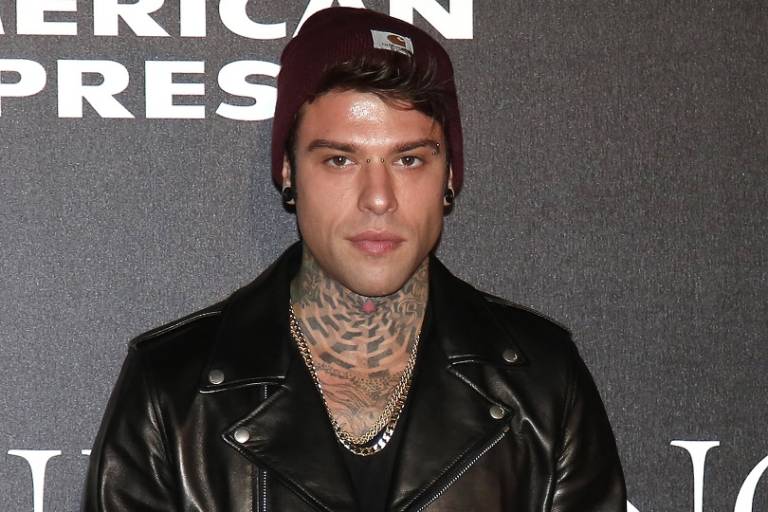 chi fedez la carriera e la vita privata del rapper italiano chi fedez la carriera e la vita privata del rapper italiano