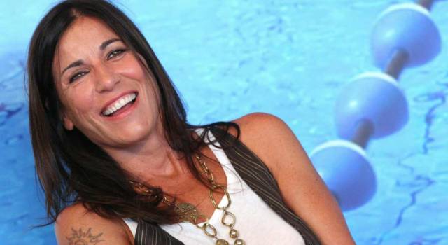 Paola Turci: il bacio sullo yacht con Francesca Pascale