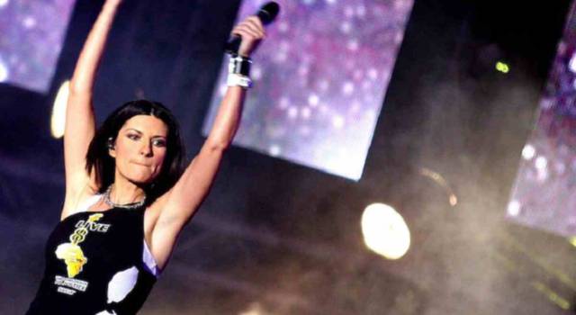 Laura Pausini in lacrime per la figlia: il toccante post della cantante