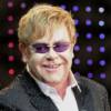 Elton John, vacanze in Italia: le immagini fanno preoccupare i fan