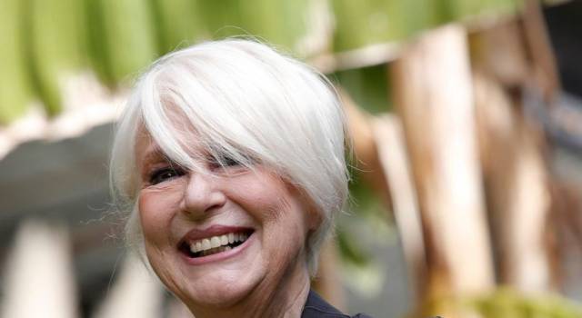Loretta Goggi, scelta drastica: &#8220;Troppi insulti, basta!&#8221;