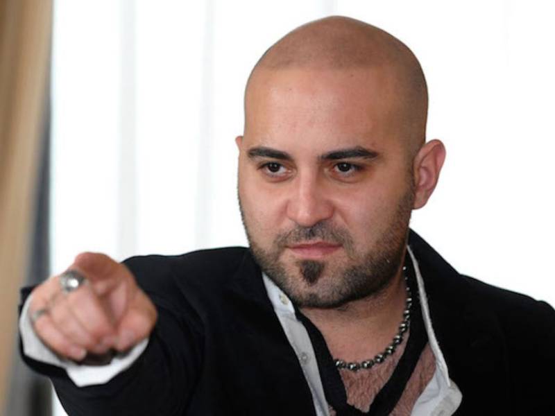 Tutte le curiosità su Giuliano Sangiorgi, il cantante dei Negramaro