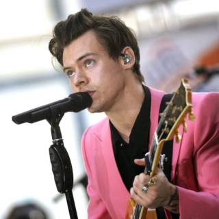 Harry Styles, il cantautore ‘nato’ sulle note di Elvis Presley