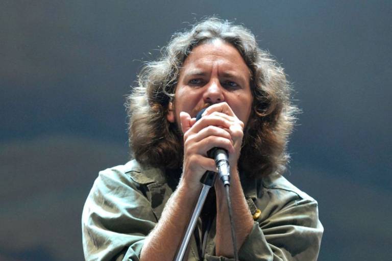 Pearl Jam vs Motley Crue botta e risposta tra Eddie