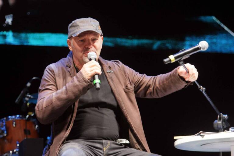 Vasco Rossi E Da Qui Testo