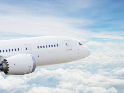 Come risparmiare sui voli aerei usando un VPN: 7 consigli per viaggiare low-cost