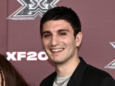 Chi è Jacopo Rossetto, il cantautore che ha emozionato il tavolo di X Factor