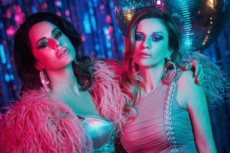 Paola & Chiara tornano con la hit estiva “Festa totale” Zerouno TV