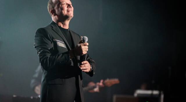 Continua la tournée estiva di Gigi D&#8217;Alessio: la scaletta dei concerti