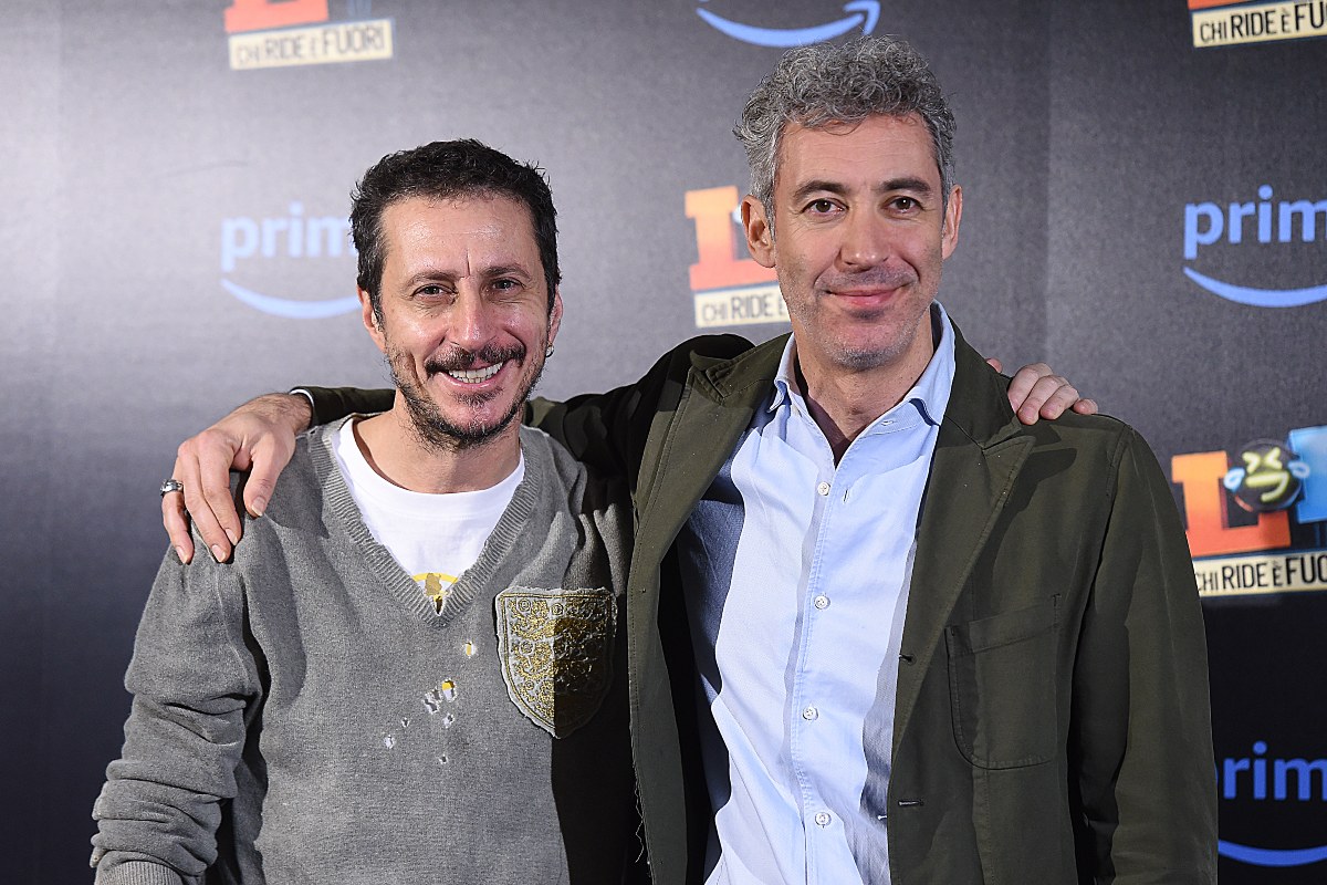 Luca Bizzarri e Paolo Kessisoglu sul palco del Teatro Eliseo di Roma.