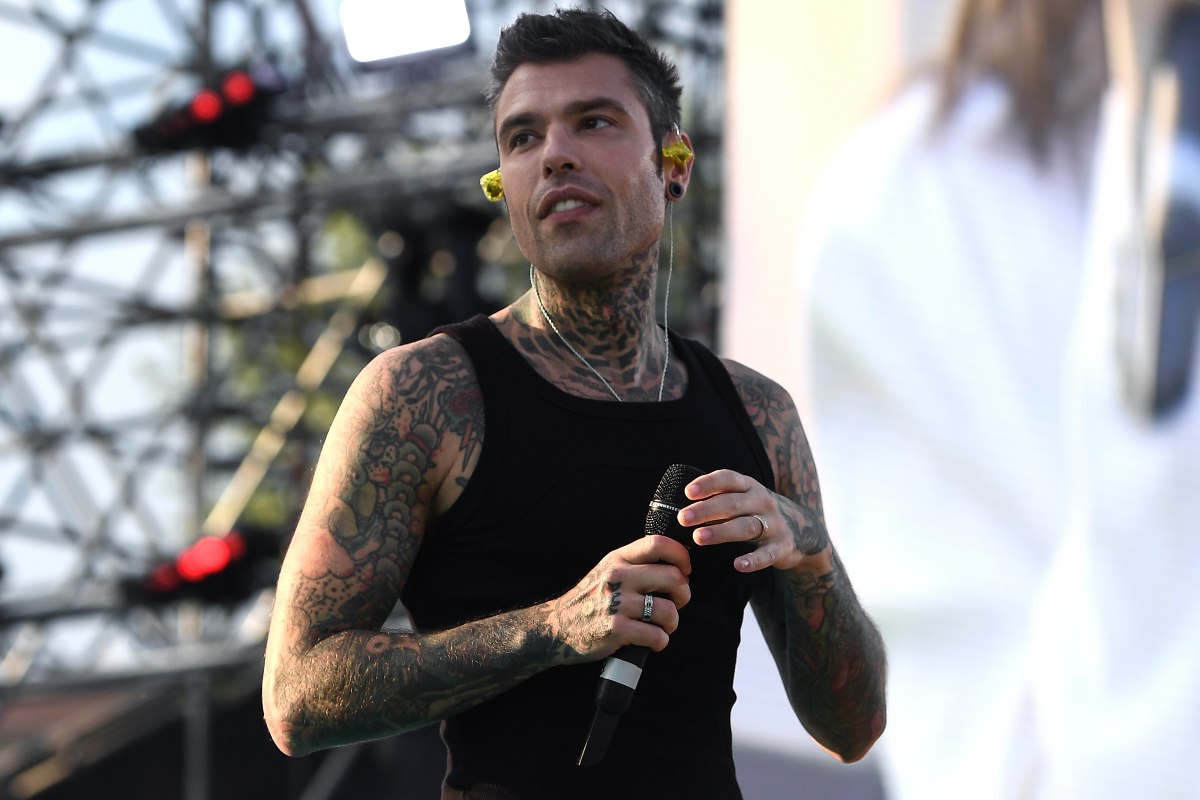 Ferragni chiede scusa, Fedez a Meloni: “I suoi lo fanno?”