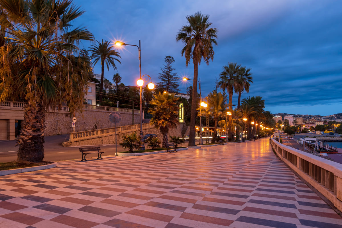 Sanremo corso Imperatrice notte