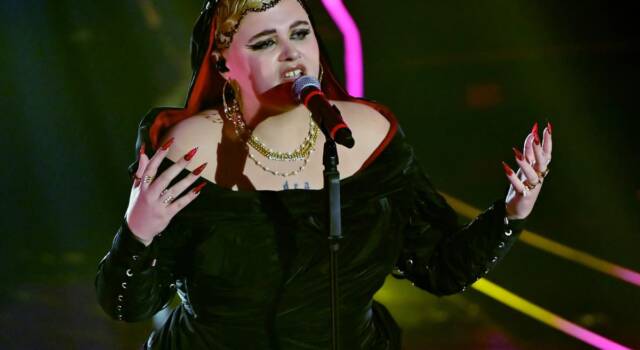 &#8220;Amatevi liberamente&#8221;, il gesto di BigMama sul palco di Sanremo