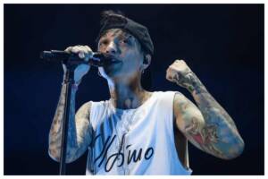 Ultimo la dedica dei fans