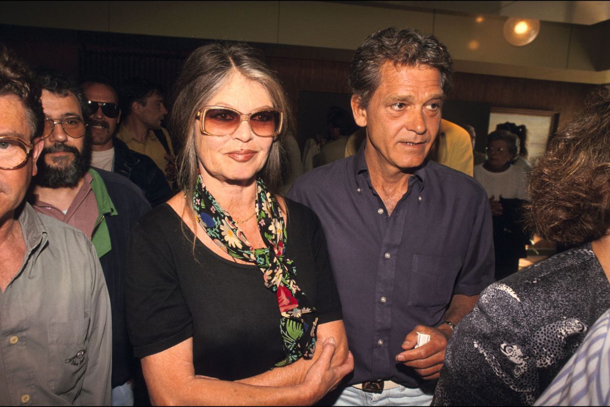 L'attrice Brigitte Bardot con il marito Bernard d'Ormale