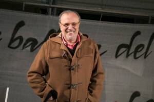 Ivano Fossati in cappotto