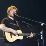 Ed Sheeran con la chitarra